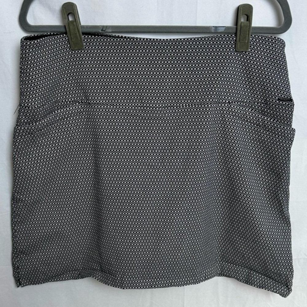 S.C.& Co Women’s Skirt/Skort Geometric Patterned Print Size XL